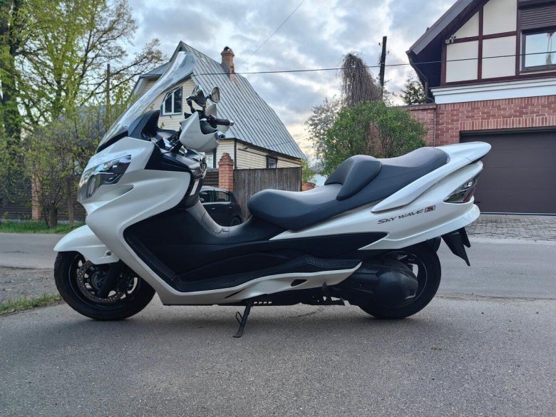 Сузуки бургман 400