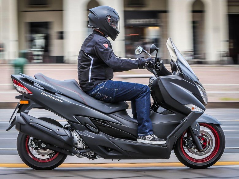 Сузуки бургман 400