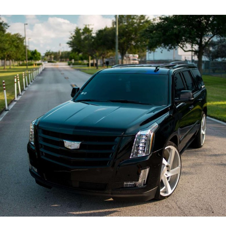 Кадиллак Эскалейд 2018