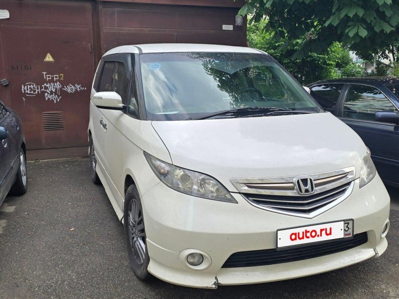 Honda elysion i рестайлинг 2006