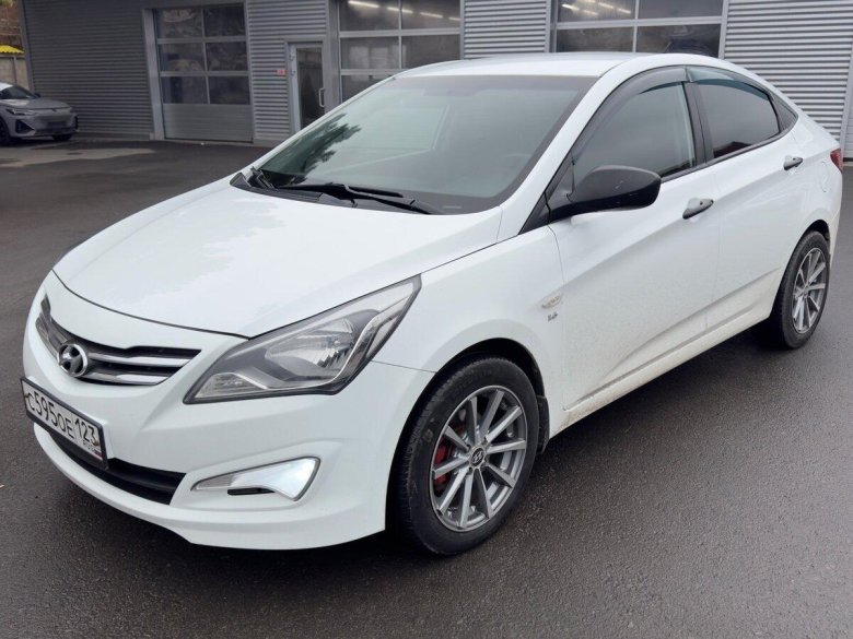 Белый хендай солярис