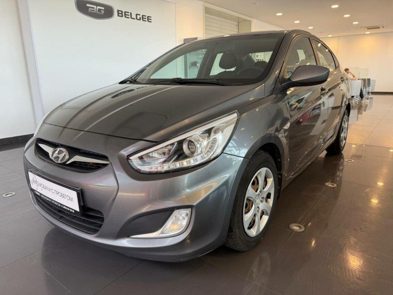 Hyundai solaris 2012