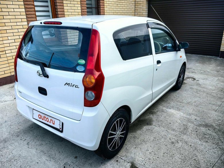 Daihatsu mira 2010