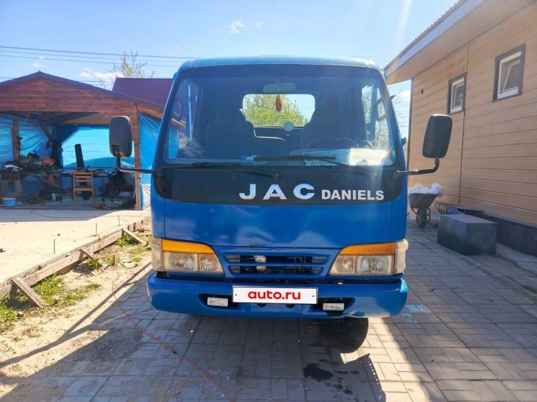 Бортовой грузовик