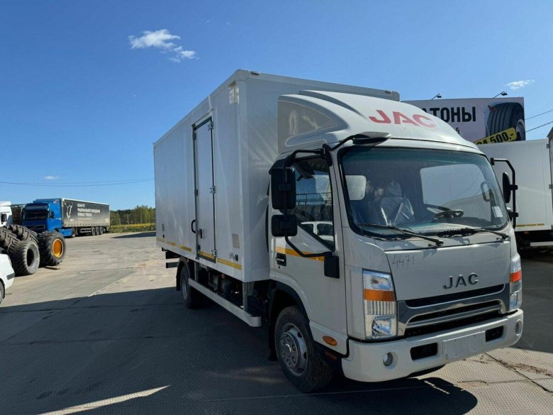 Изотермический фургон jac n 56