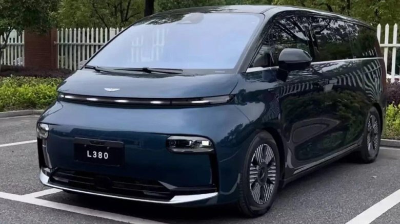 Электрический минивэн