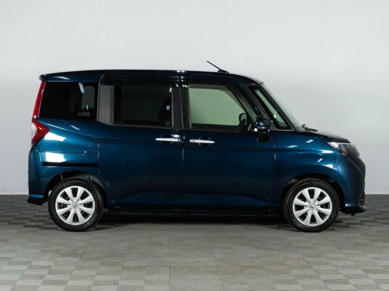 Toyota roomy 2018 серая