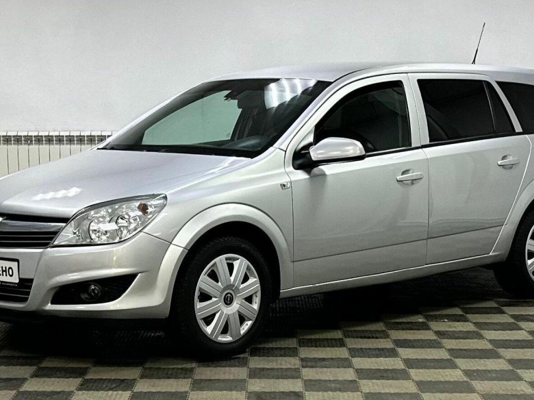 Opel astra универсал 2011