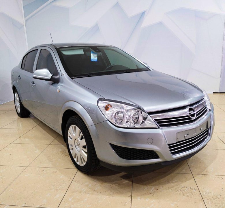 Opel astra 2012