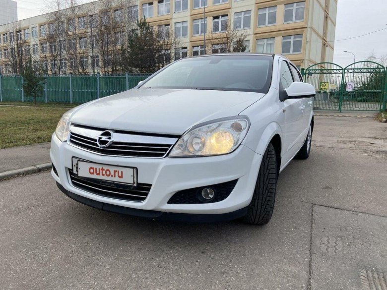 Opel astra 2012