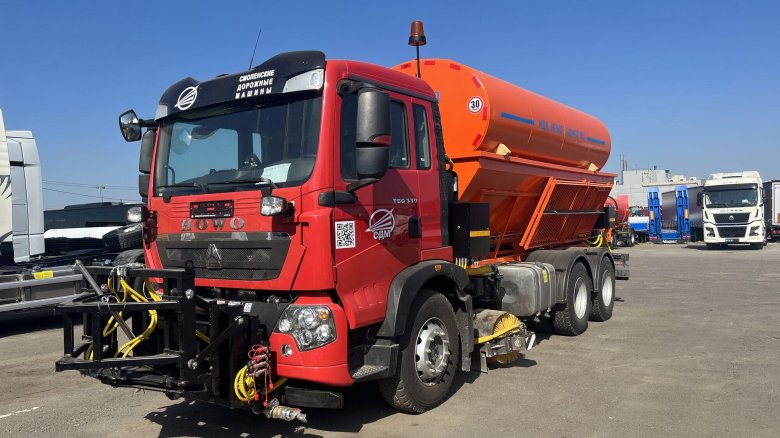 Комбинированная дорожная машина