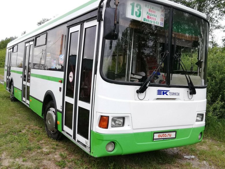 ЛИАЗ 5256 белый