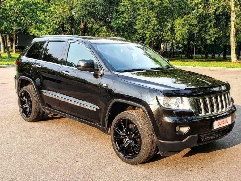 Jeep grand cherokee 2012 черный