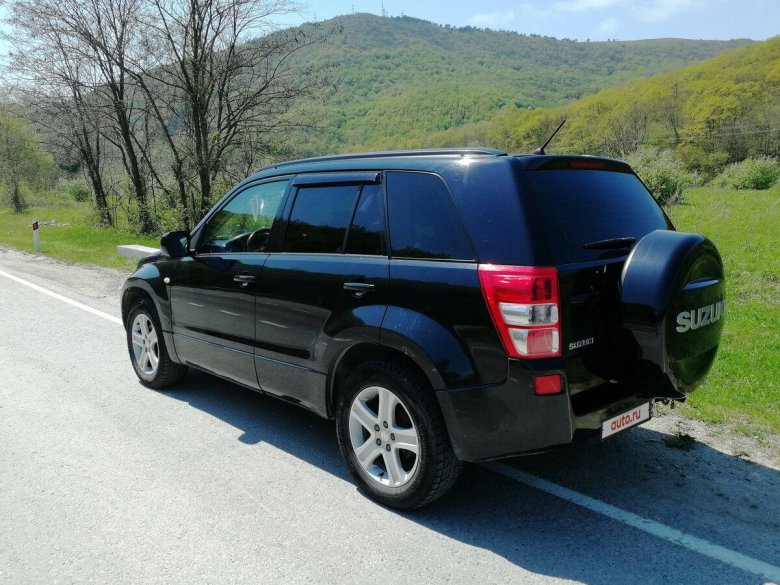 Suzuki Grand Vitara черный