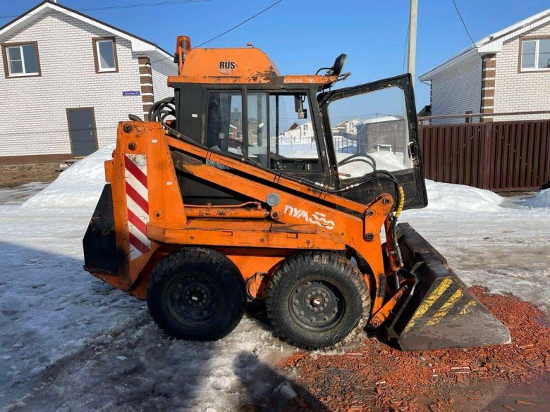 Мини-погрузчик уралвагонзавод пум-500