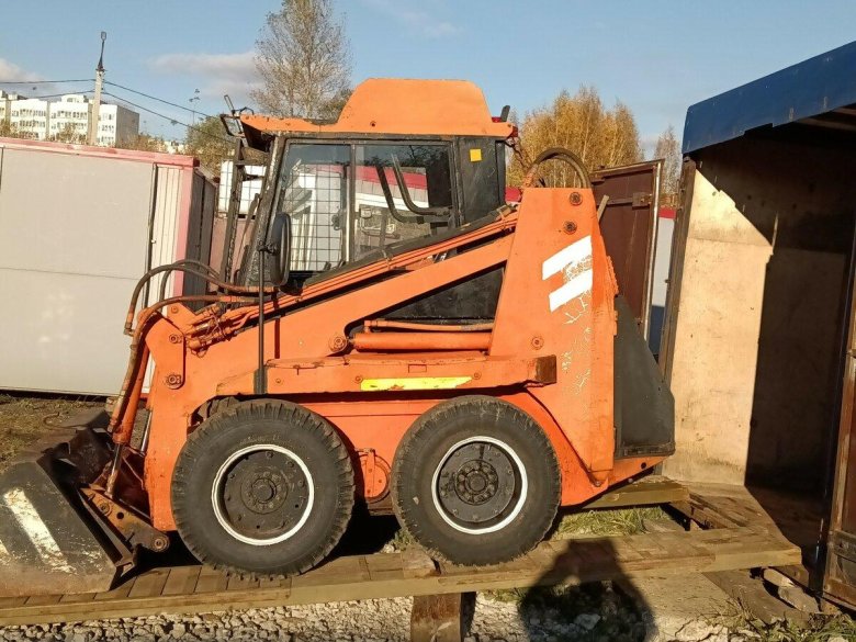 Фронтальный погрузчик пум 500