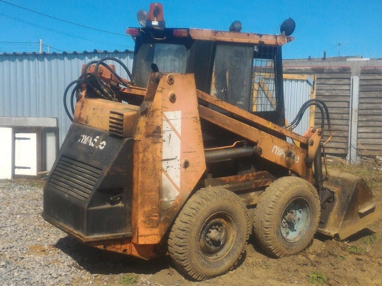 Мини-погрузчик Уралвагонзавод пум-500