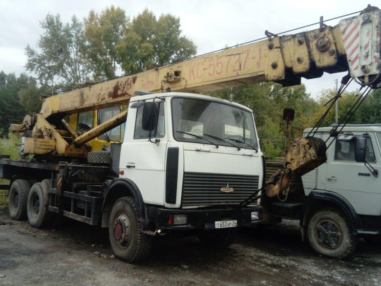 Автокран КС 55727-1