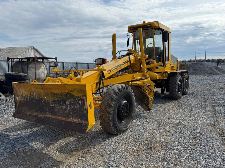 Средний автогрейдер дз-180а