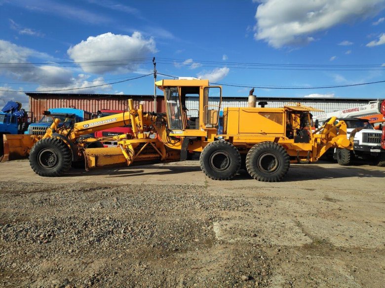 Автогрейдер чсдм дз-98в