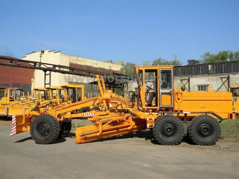Автогрейдер дз 122