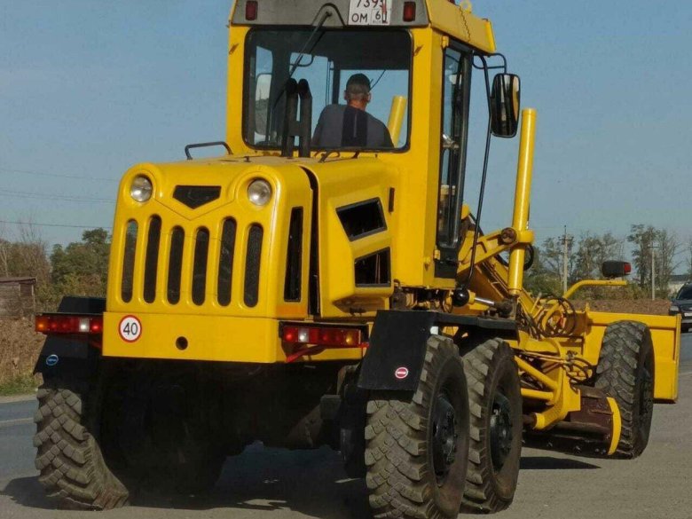 Автогрейдер дз-122б-7