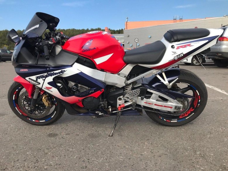 Honda cbr 929 rr fireblade