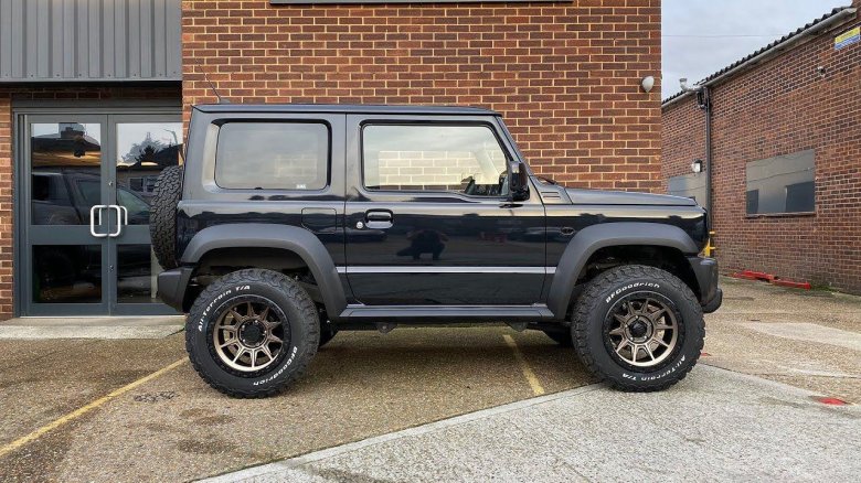 Suzuki Jimny 2019 черный