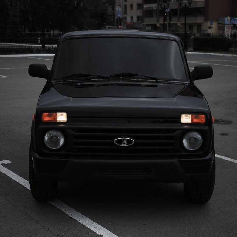 Нива Урбан черная