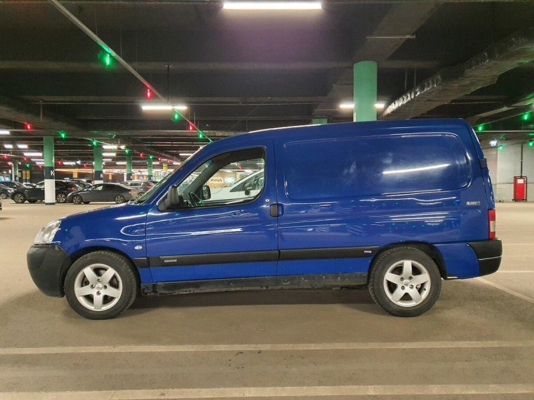 Цельнометаллические фургоны