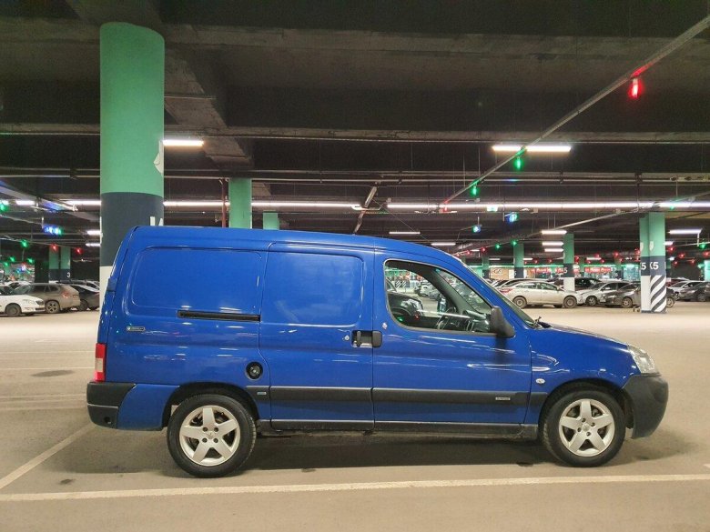 Цельнометаллические фургоны