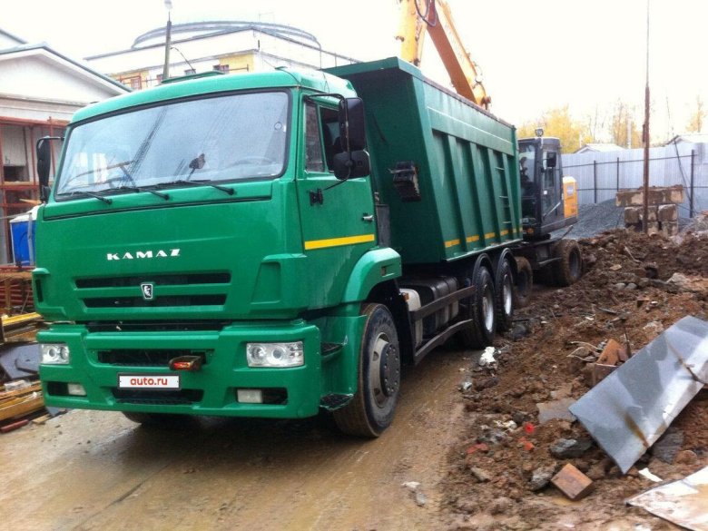 КАМАЗ 6520 зеленый