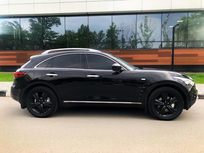 Infiniti qx70 черный