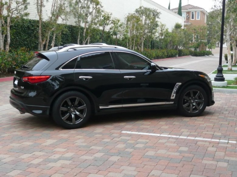 Infiniti fx35 Black