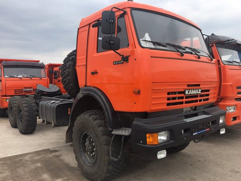 Седельный тягач камаз