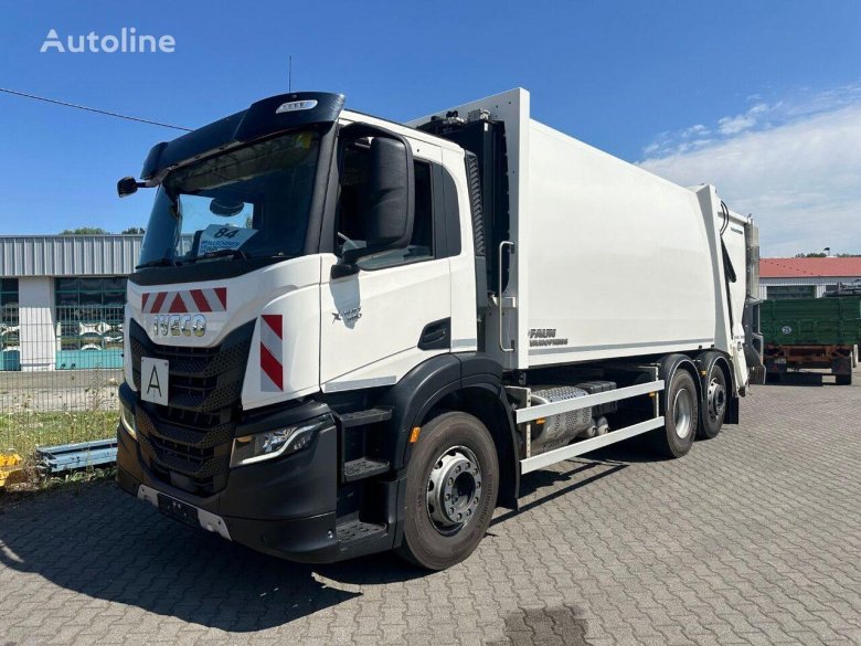 Мусороуборочная машина