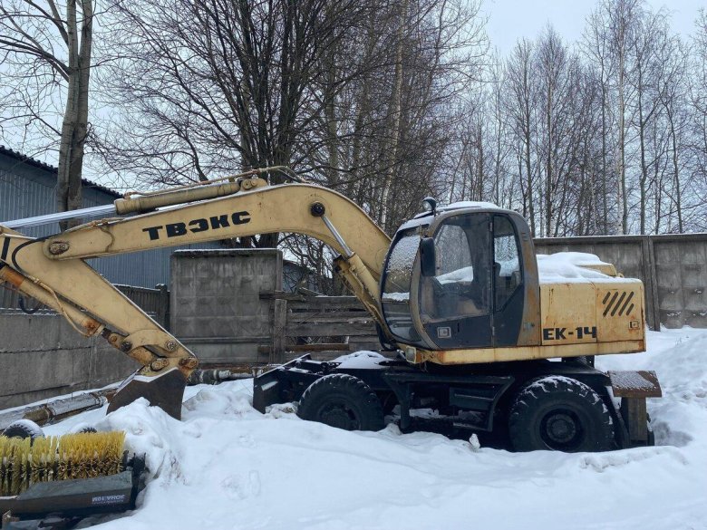 Экскаватор полноповоротный ек 14