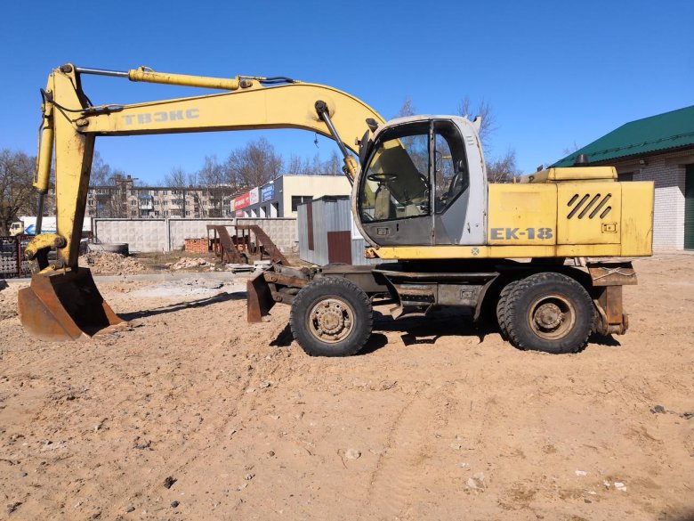 Экскаватор ТВЭКС ЕК-18-20