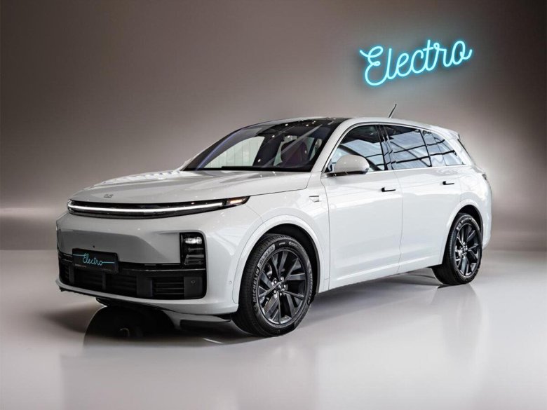 Внедорожник li