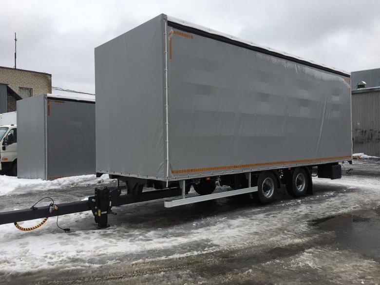 Прицеп тентованный