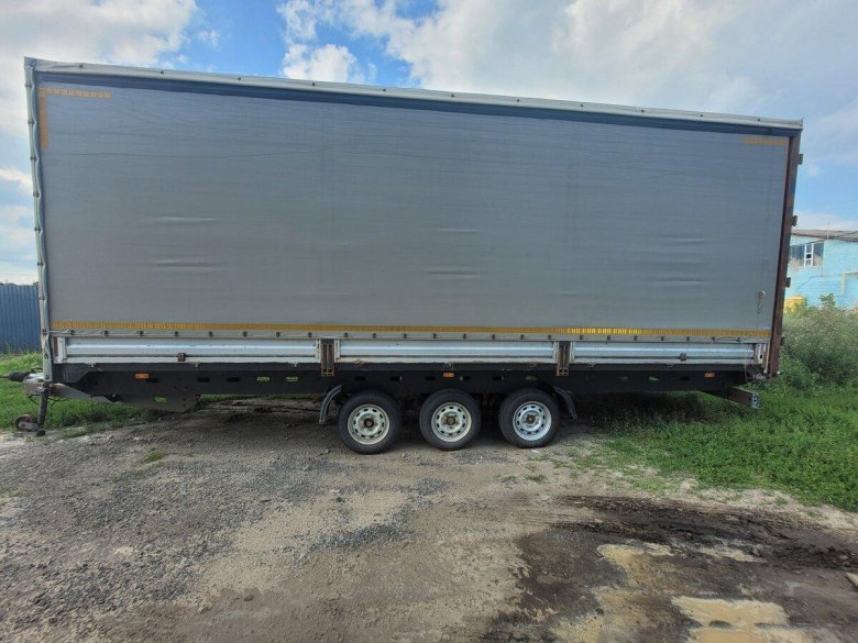 Тентованный прицеп