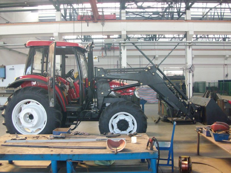 Трактор YTO 904