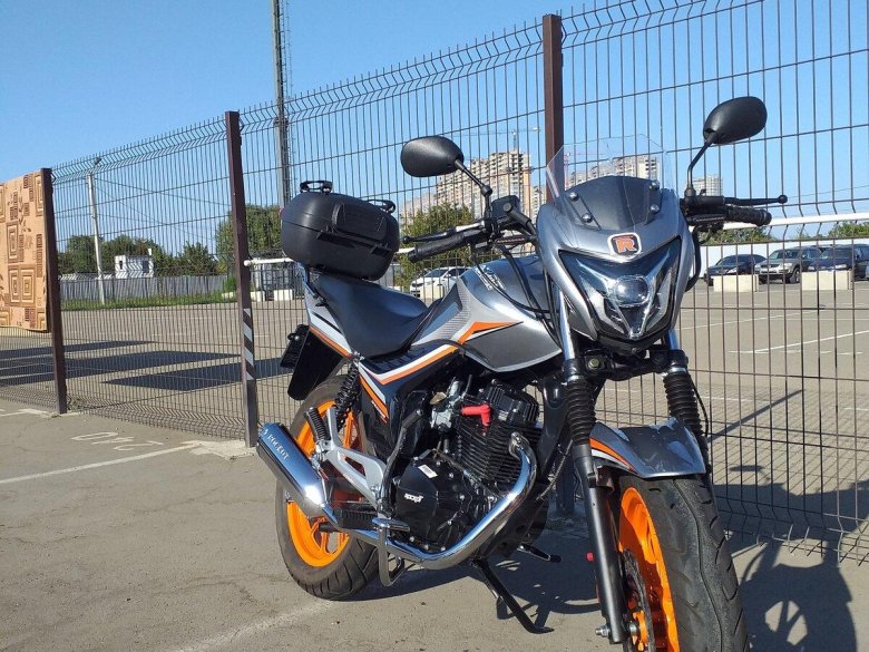 Мотоцикл дорожный rockot spectrum 150