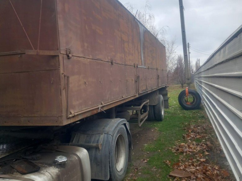 Полуприцеп зерновоз
