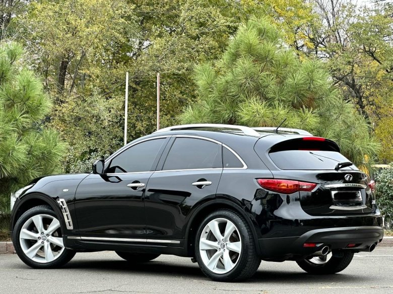 Infiniti FX larte