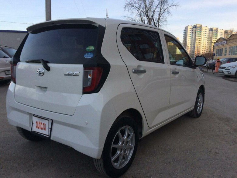 Daihatsu mira e