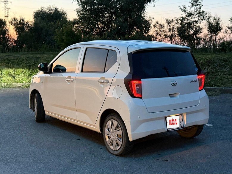 Daihatsu mira e:s la350s