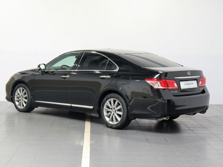 Лексус ес 300 2015