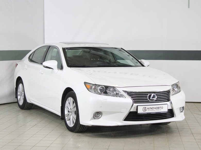 Lexus es 200