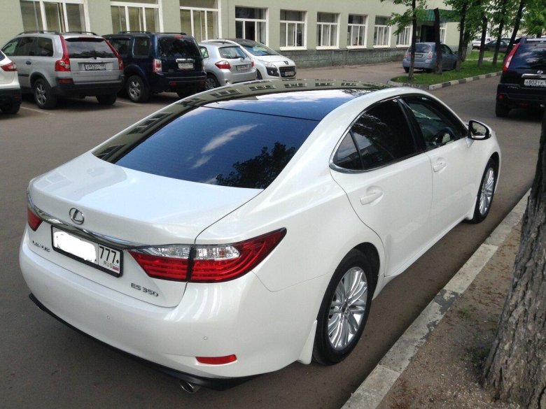 Лексус ЕС 250 С панорамной крышей
